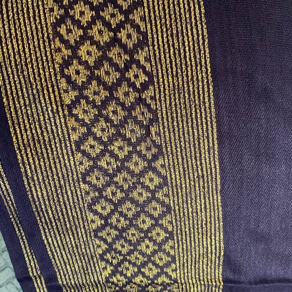 Scarf - Picture 2 of 4